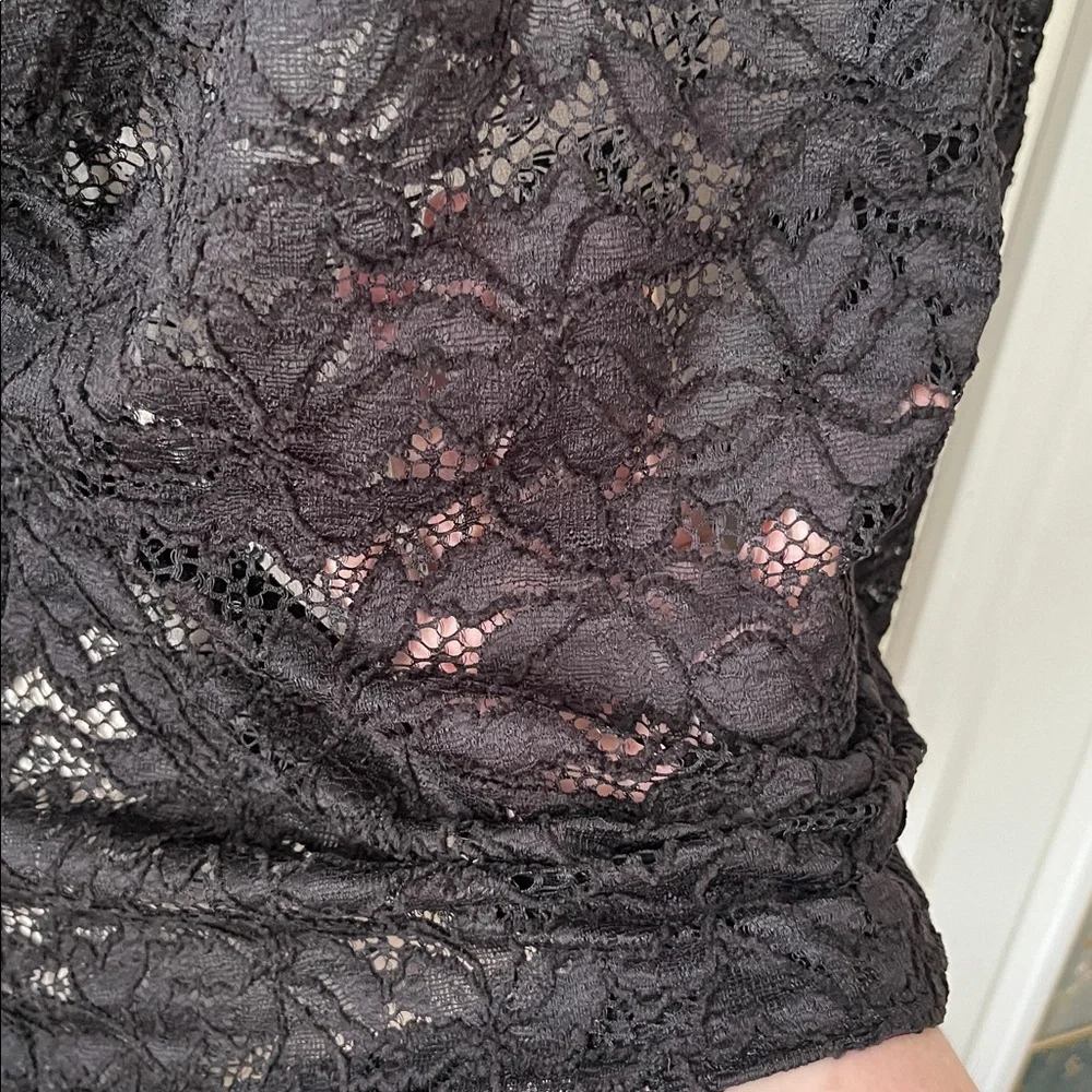 😃White House Black Market Black Lace Blouse - Picture 7 of 13